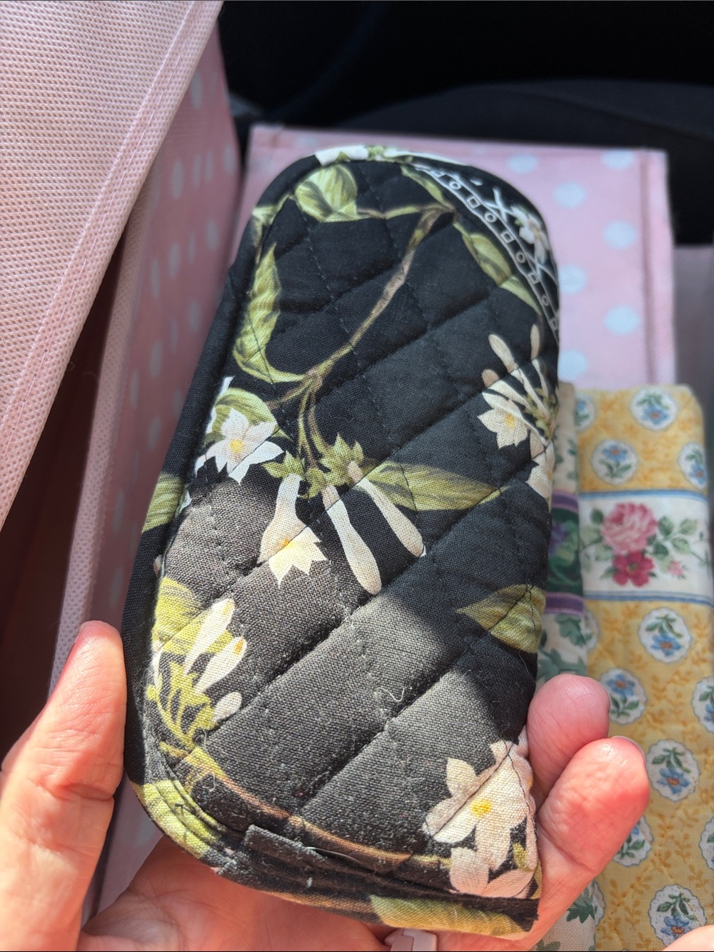 Vera Bradley 2 Floral Quilted Glass case Accents Jasmin lilac thyme yellow sold - Picture 3 of 10